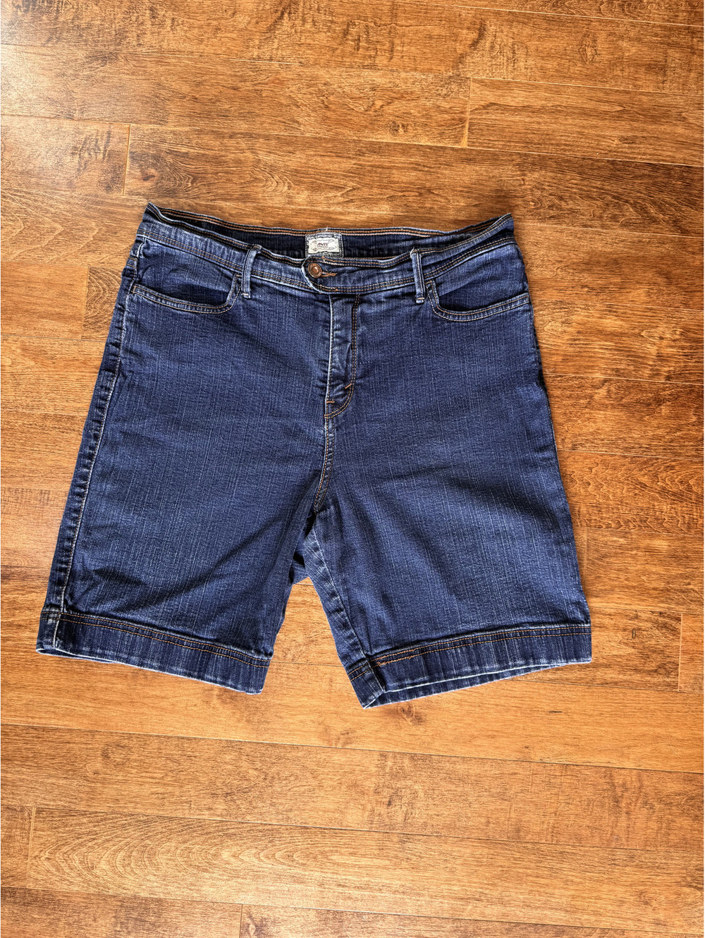 Levi's 512 Bermuda Shorts Womens 16P Dark Rinse Cuffed Zip Fly